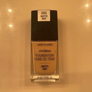 Wet n wild foundation